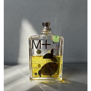 Escentric Molecules Molecule 01 + Mandarin