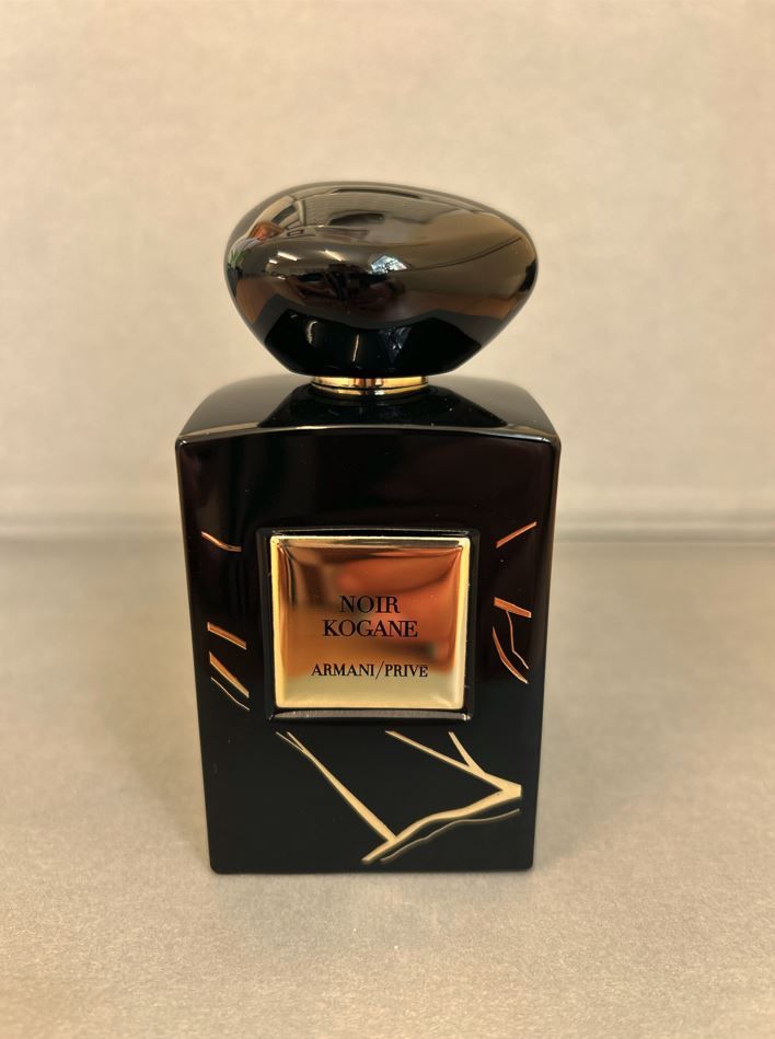 Giorgio Armani Privé Noir Kogane
