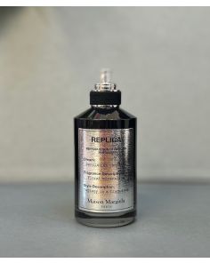 Maison Margiela Replica Dancing on the Moon